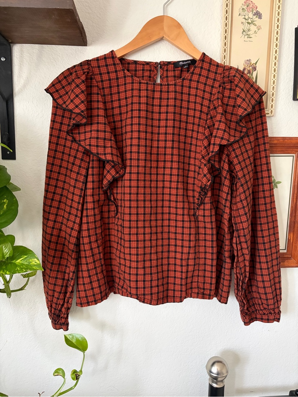 Madewell Ruffle Front Top in Plaid Long-Sleeve - Rust Orange Black - Small